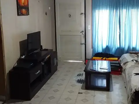 CASA TIPO AMERICANA  EN VENTA 4 AMBIENTES ZONA ITUZAINGO