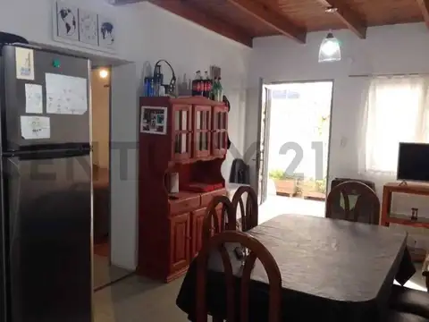 6 y 80 bis 500, Piso 0