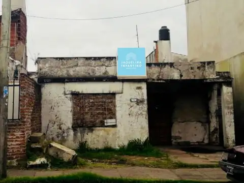 Terreno en Venta en Haedo, USD 140.000