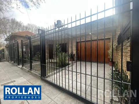 Casa 4 amb en venta en Villa Adelina
