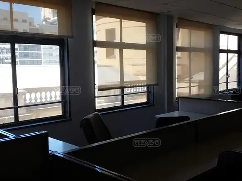 Tte. Gral. Juan Domingo Perón 300