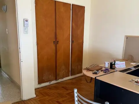 Departamento de 3 ambientes al frente tipo PH