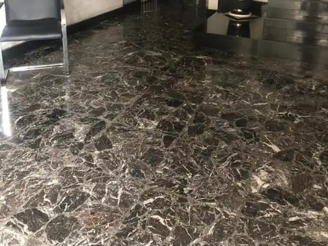 ALTE BROWN 700, Piso 5