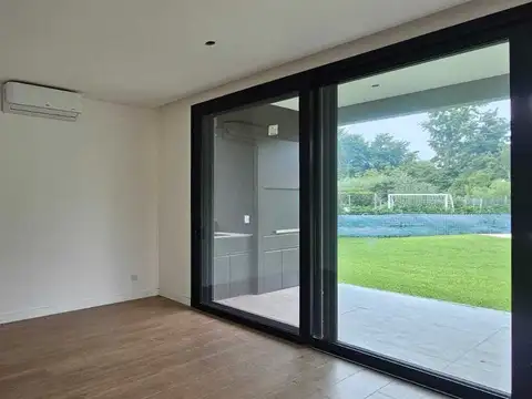 Casa en Venta en Ayres Plaza, USD 570.000