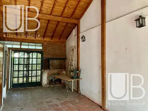 Casa 4 ambientes con 2 baños