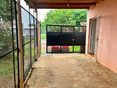 Casa en Alquiler con 1 cochera