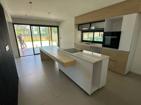 Casa en Venta en Lagoon Pilar, USD 400.000