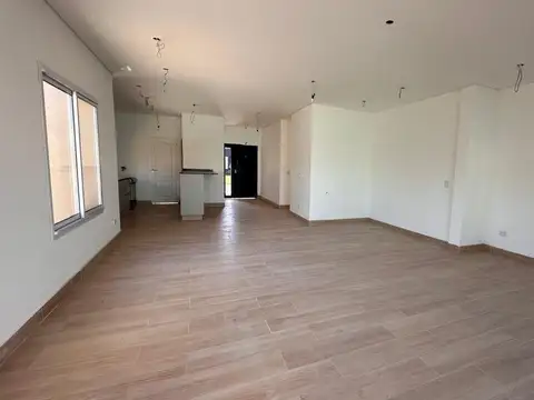 Casa en Venta en Pilar del Este - Santa Emilia, USD 220.000