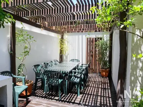 Vende apartamento en Peninsula Punta del Este de 2 dormitorios.