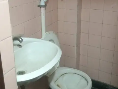 Galpon en Venta 30  mts Fondo