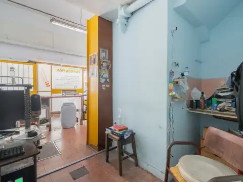 Venta PH comercial a reciclar apto rubro en Agronomía