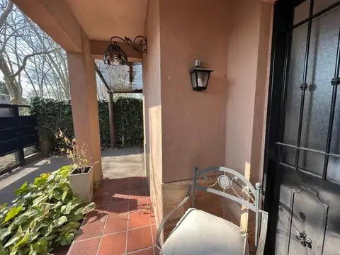 Casa en Venta en Villa Gobernador Udaondo, USD 290.000