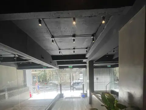 Oficina en Venta con 2 cocheras