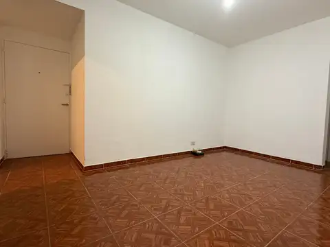 Departamento en Alquiler en Parque Chacabuco, $ 550.000