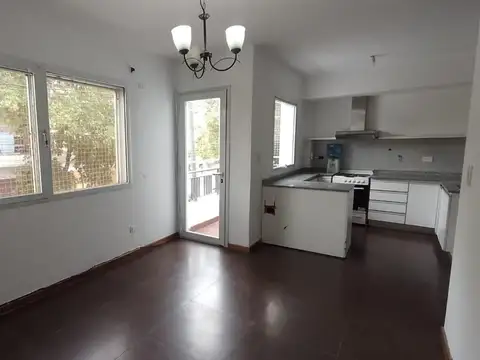 Cnel Salvadores 1407 , Piso 1