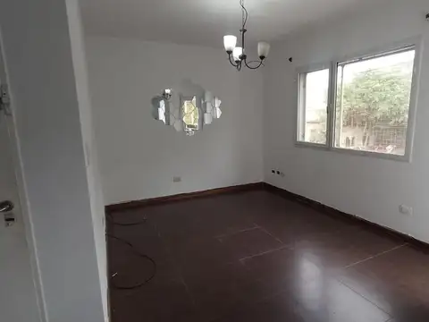 ALQUILER PH de 2 AMB con BALCÓN