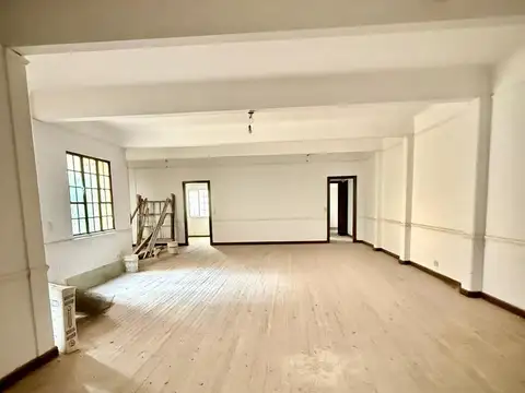 Local en Venta 95 años