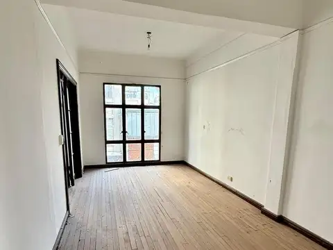 Local en Venta 95 años