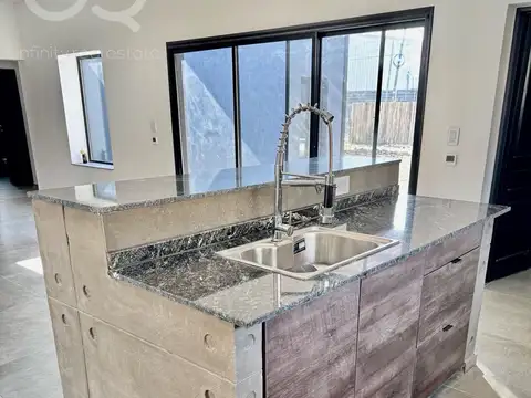 Casa en Venta en Pilar del Este - Santa Emilia, USD 165.000