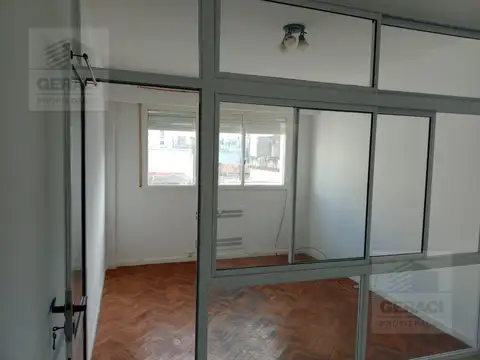 Oficina en Alquiler 50 años