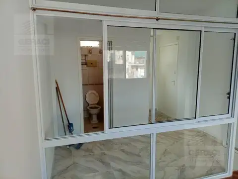 Oficina en Alquiler al Norte