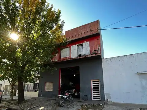 SE ALQUILA PLANTA ALTA 3 DORMITORIOS BARRIO ROMA