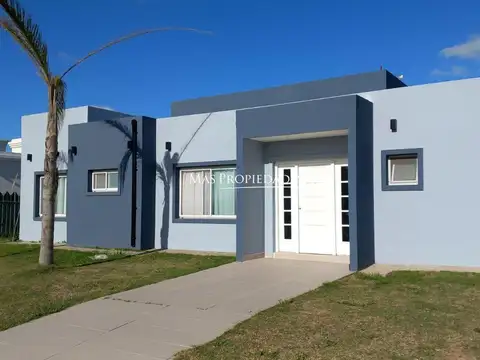 Venta Casa en Lagos De Canning 3 Dormitorios 100