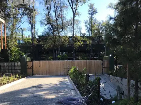 Local en Venta en Barrio Parque Leloir, USD 1.300.000