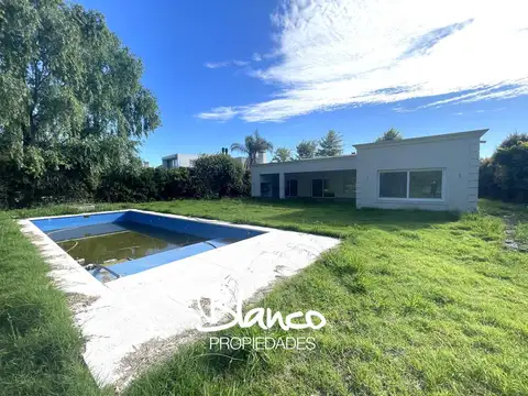 Casa  en Venta en Haras Santa Maria, Barrio Las Lomas, Escobar, G.B.A. Zona Norte