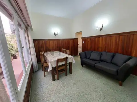 Yrigoyen 2300, Piso 0