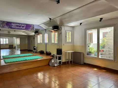 Venta en bloack de local en Av. Independencia 3200