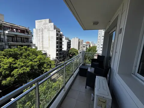 Departamento de 2 ambientes súper luminoso y con gran balcón