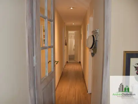 Hipólito Irigoyen 1000