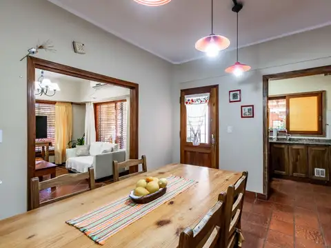 Casa en Venta con 1 cochera