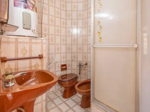 ALQUILER: 3 AMB+ DEPENDENCIA EDIFICIO EMBLEMATICO