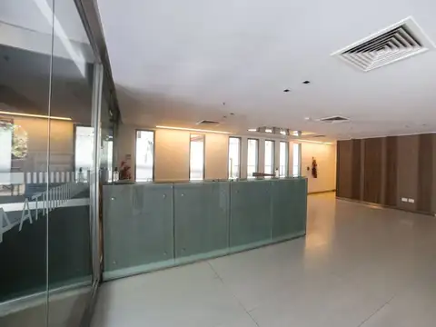 Oficina Monoambiente con 8 baños