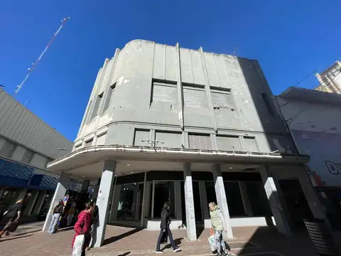 Local en Alquiler 70 años