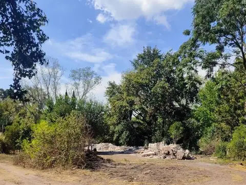 Venta Terreno de 3.000 m2, Barrio San Juan Pereyra Iraola.