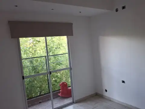 ANA GUERRIERI 1200, Piso 1