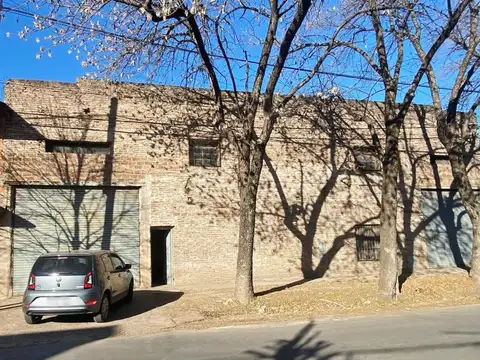 Galpon/Deposito con oficinas y departamento