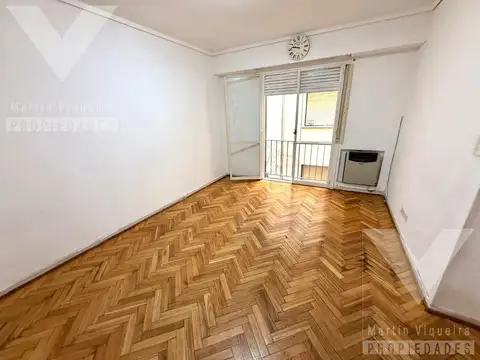 Departamento de 3 ambientes en  Alquiler en Alsina e/ Rincon y Sarandi