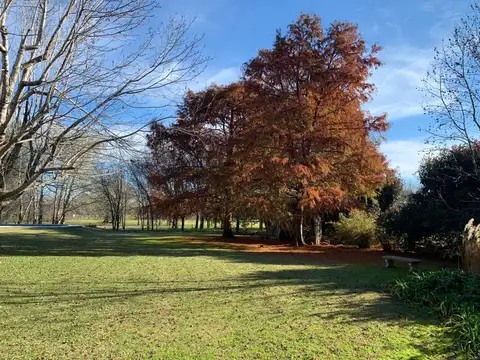 Venta de terreno 1101m2  en Club de Campo San Francisco, Manzanares, Pilar