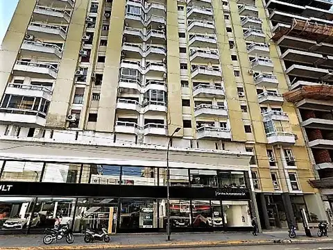 Oficina 7 Ambientes con Terraza y Antena para Radio