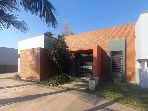 Casa en Venta en San Justo, USD 220.000