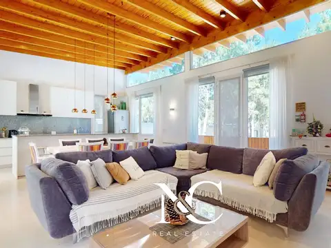 Casa en  alquiler en Costa Esmeralda 5 ambientes