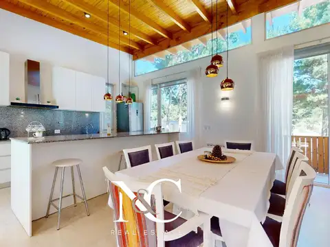 Casa en  alquiler en Costa Esmeralda 5 ambientes