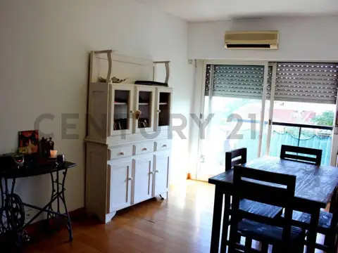 Departamento en Alquiler en Coghlan, $ 850.000