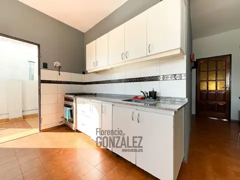 Depto Tipo Casa en Venta con 2 cocheras
