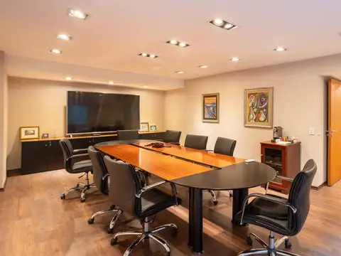 Bartolomé Mitre 700