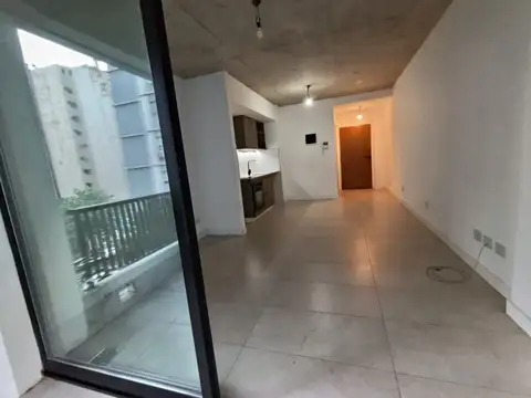 Departamento en Alquiler en Parque Centenario, $ 600.000